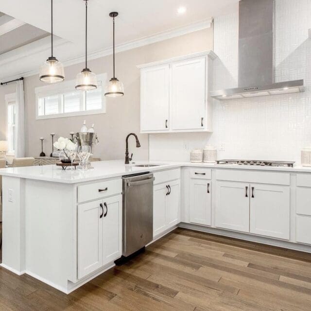 https://www.gensys.website/wp-content/uploads/2023/09/kitchen-104-640x640.jpg